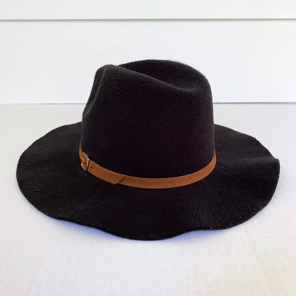Black Hat with Faux Suede Band